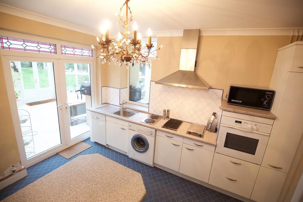 West Wing D'Isney Place. Lincoln Extérieur photo