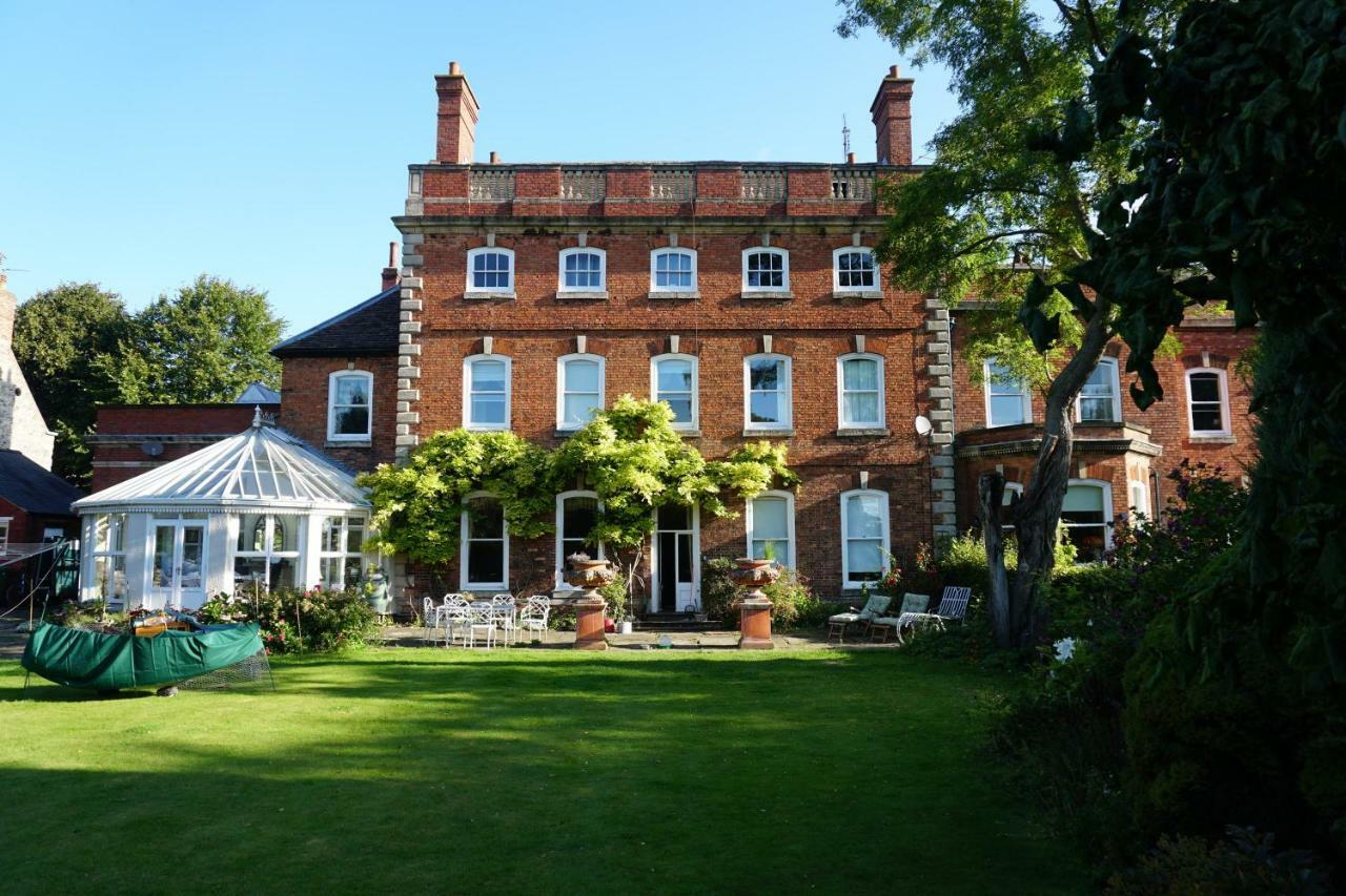 West Wing D'Isney Place. Lincoln Extérieur photo