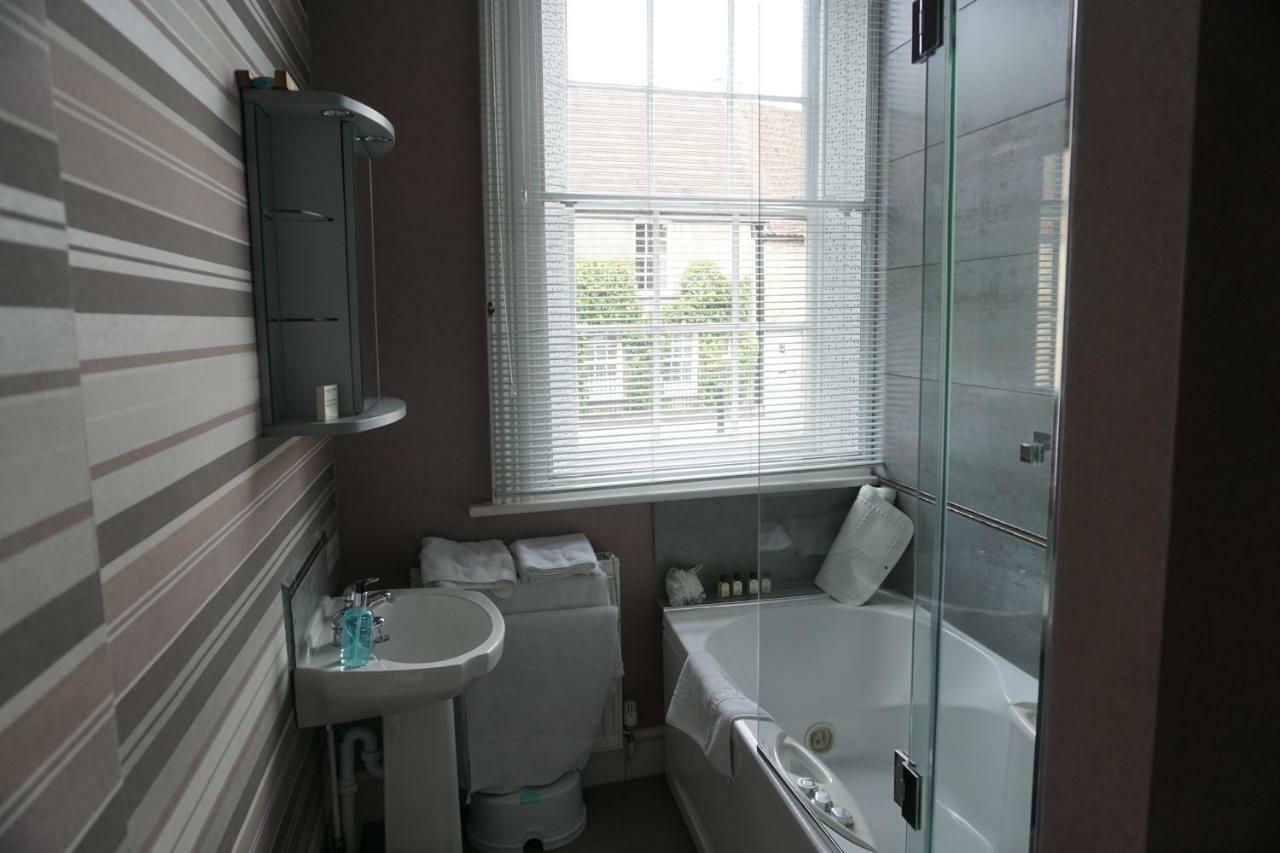 West Wing D'Isney Place. Lincoln Extérieur photo